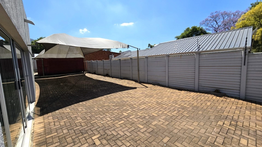 6 Bedroom Property for Sale in Schoemansville North West